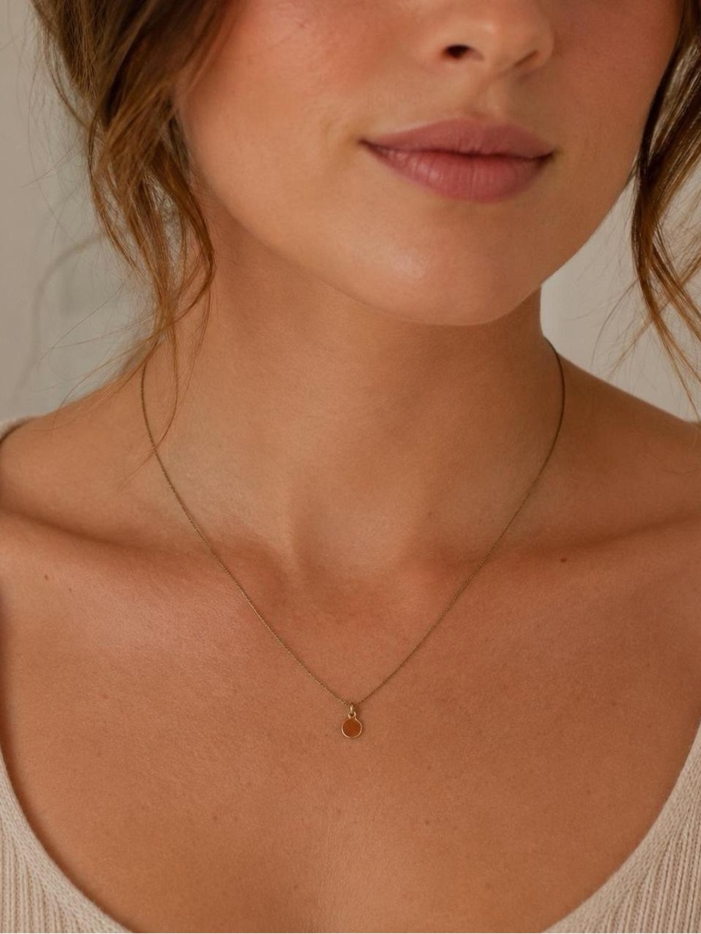 Simple Elegance: Minimalist Gold-Tone Necklace